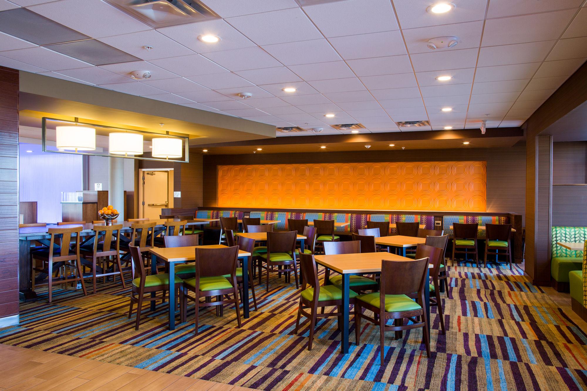 Fairfield Inn & Suites By Marriott Lincoln Southeast Ngoại thất bức ảnh