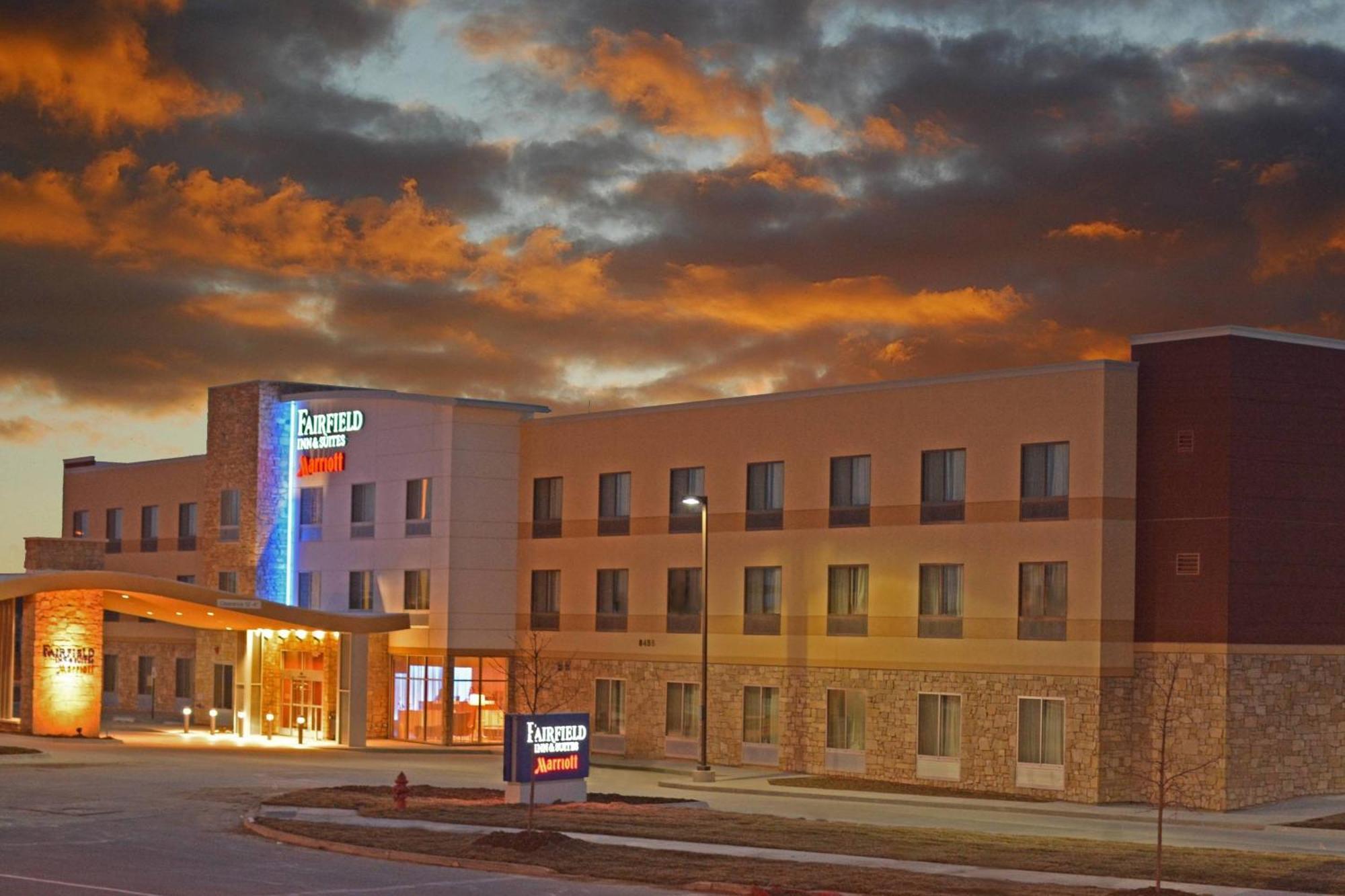Fairfield Inn & Suites By Marriott Lincoln Southeast Ngoại thất bức ảnh