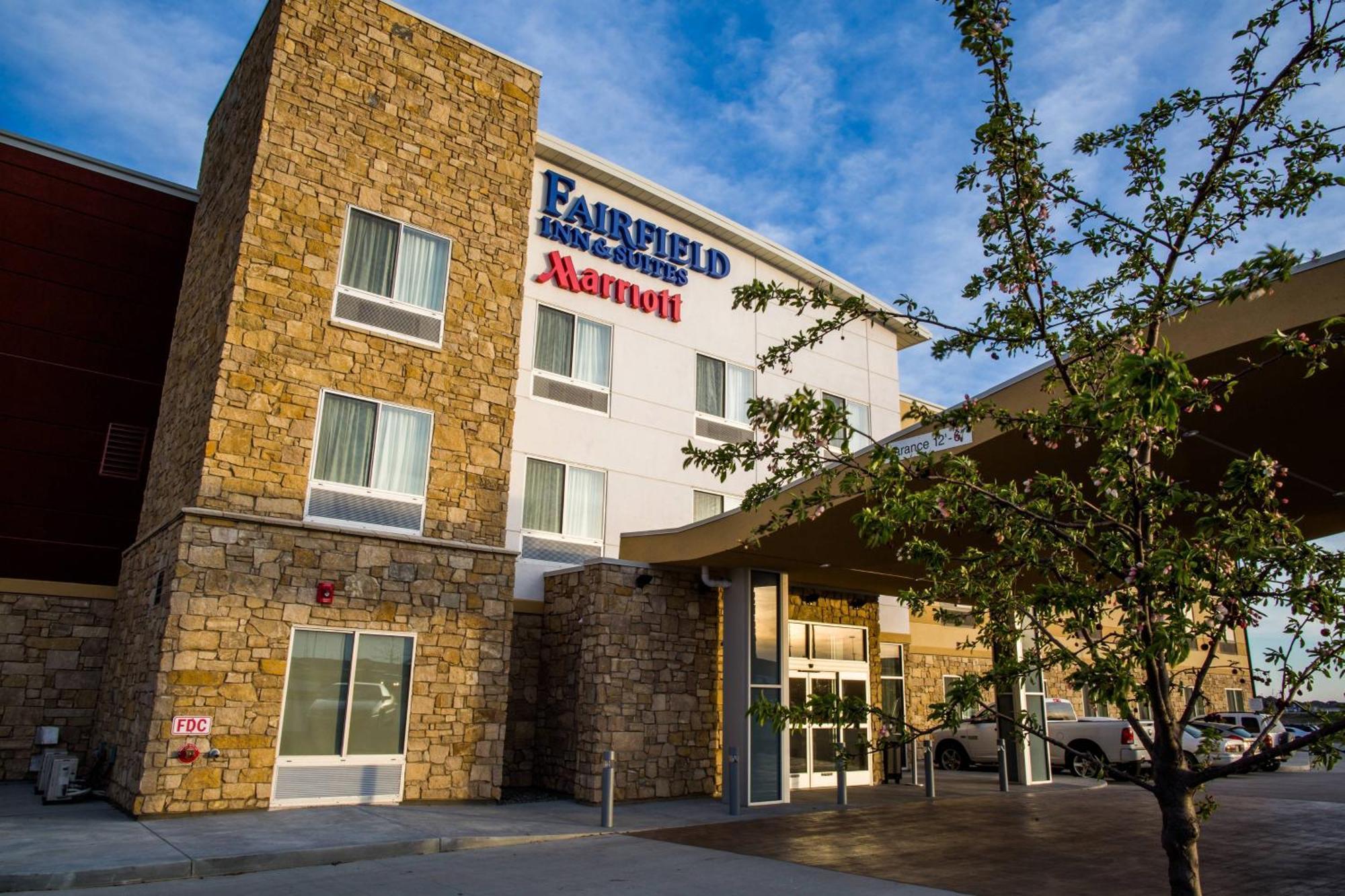 Fairfield Inn & Suites By Marriott Lincoln Southeast Ngoại thất bức ảnh
