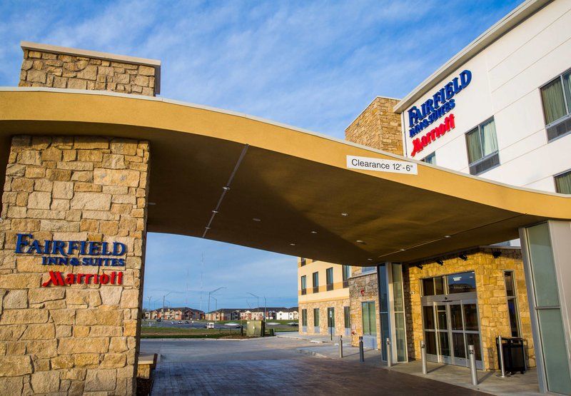 Fairfield Inn & Suites By Marriott Lincoln Southeast Ngoại thất bức ảnh