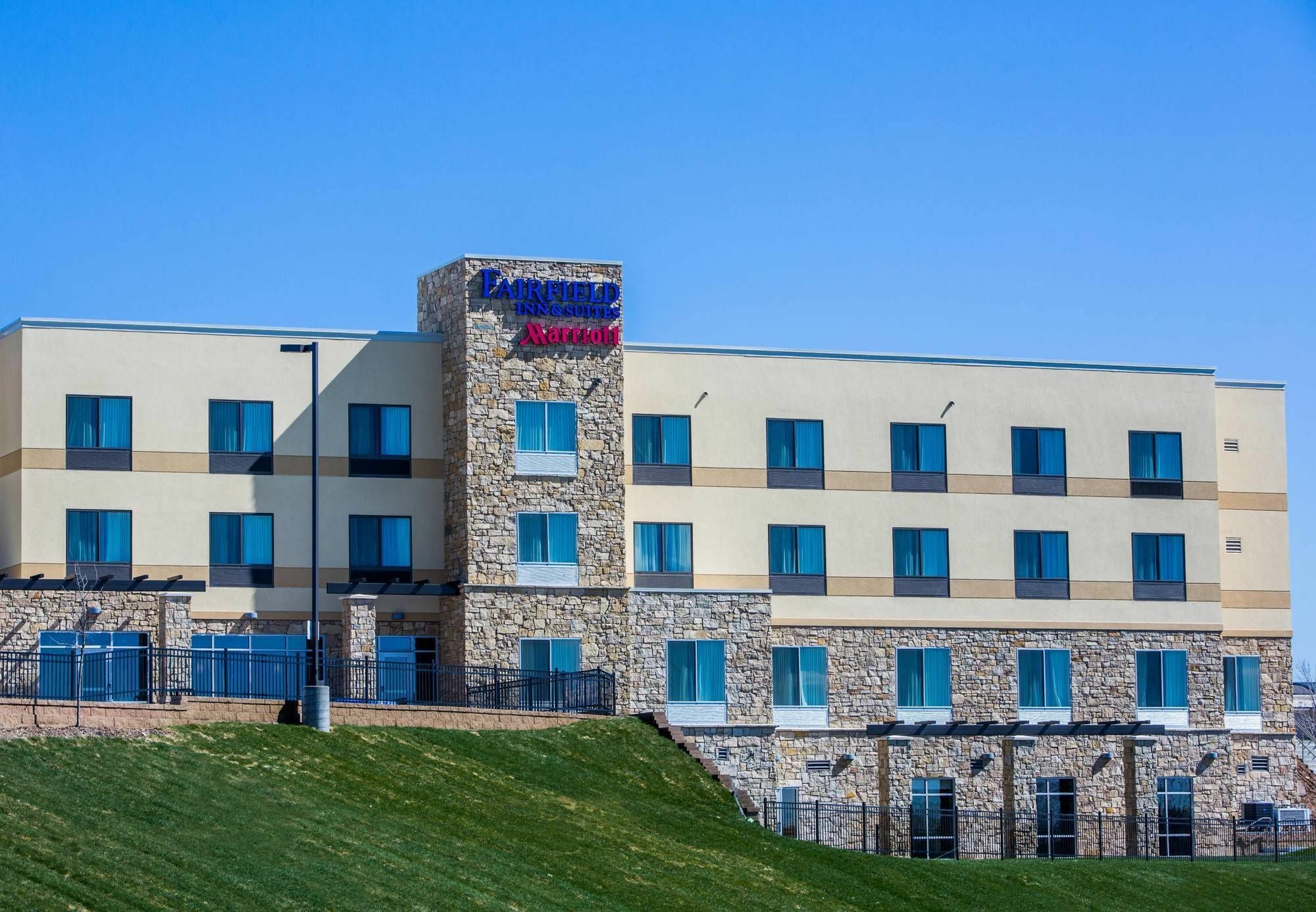 Fairfield Inn & Suites By Marriott Lincoln Southeast Ngoại thất bức ảnh